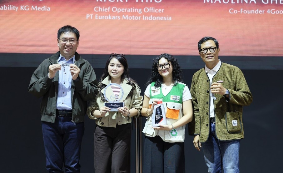 GIIAS 2026: Mazda Indonesia Gandeng Kompas Lestari dan 4GoodThings, Sulap Botol Oli Jadi Karya Bermakna