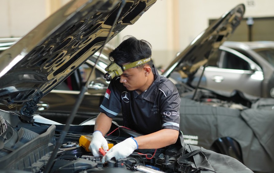 Sengit! 16 Teknisi Mercedes-Benz Adu Skill di Technician Skill Contest 2026, Ini Juaranya