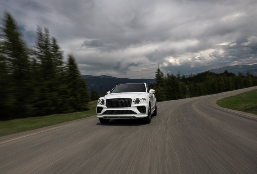 Gendong Mesin V8, Bentley Bentayga Speed Terbaru Punya Tenaga Makin Ganas!