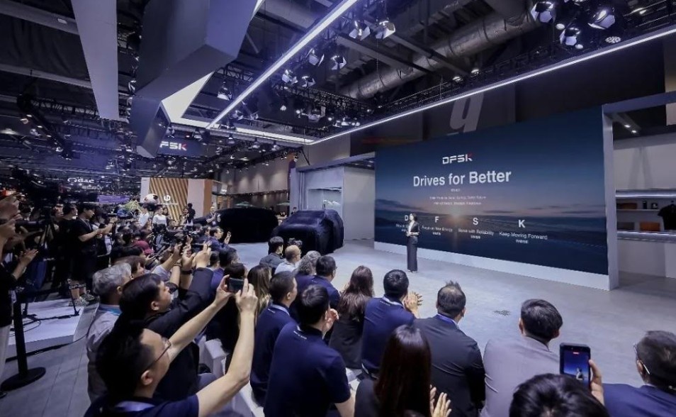DFSK E5 PLUS Setir Kanan Meluncur di Hong Kong, Indonesia Menyusul?