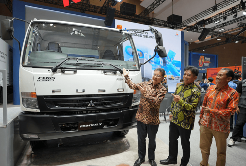 Mitsubishi Fuso Pamerkan Lini Truk Andal hingga Layanan Digital Canggih di GIICOMVEC 2026