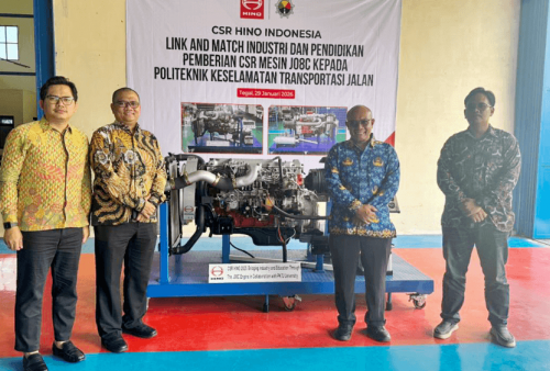 Jembatani Dunia Pendidikan dan Industri, Hino Donasikan Mesin J08C ke PKTJ Tegal
