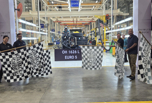 DCVMI Ekspor Unit Perdana Sasis Bus Mercedes-Benz 1626L Euro 5 Produksi Lokal ke Pasar ASEAN