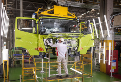 Tembus Pasar Jepang hingga Amerika Selatan, Hino Buktikan Kualitas Manufaktur Indonesia Mendunia