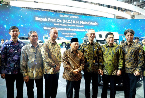 Wapres Ma'ruf Amin Kunjungi Booth Toyota di GIIAS 2024