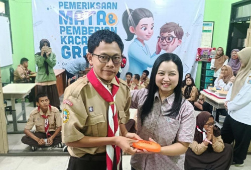 Wahana Artha Group Tebar Manfaat Lewat Donasi Kacamata Gratis untuk 100 Siswa SLBN 3 Jakarta