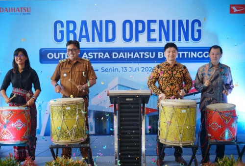 Pasar Otomotif Sumbar Menjanjikan, Daihatsu Resmikan Outlet Baru di Bukittinggi
