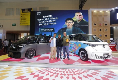 Volkswagen Indonesia Gelar Kampanye #NewBuzzInLife: Kolaborasi Inspiratif dengan frank green dan Filosofi Kopi di GIIAS 2025
