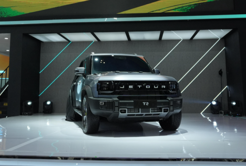 Jadi Mobil Paling Banyak Dicoba, Jetour T2 Diganjar Penghargaan 'Most Driven Car' di GJAW 2025
