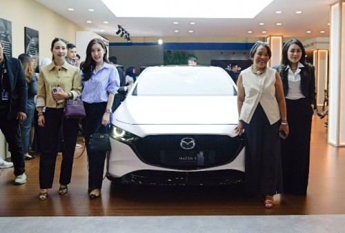 Mazda Sajikan Harmoni Otomotif dan Fashion Lewat Kolaborasi dengan Vone World, dan DEWI Magazine di GIIAS 2025