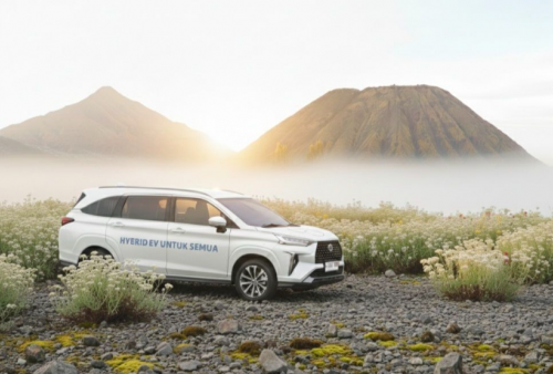 Toyota Lanjutkan Ekspedisi Veloz Hybrid EV ke Sumatera, Sapa Komunitas Velozity