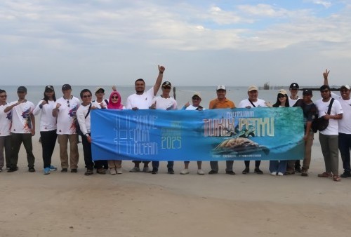 Gelar Clean Up The World ke-12, Suzuki Angkut Ratusan Kilogram Sampah di Pantai Belitung