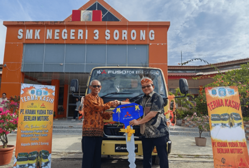 Dukung Pendidikan Vokasi, KTB Donasikan Mitsubishi Fuso Colt Diesel Ke SMK Negeri 3 Sorong
