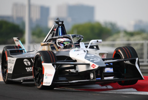 Jaguar TCS Racing Incar Poin Maksimal di Formula E Jakarta 2025