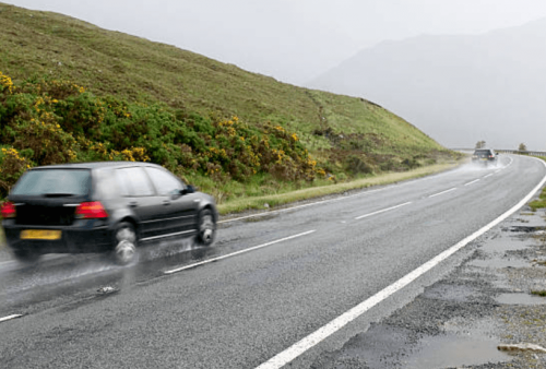 Musim Hujan Tiba, Ini 7 Komponen Mobil yang Wajib Dicek Agar Tetap Aman