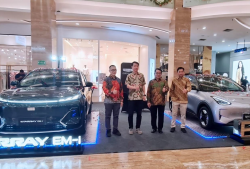 Geely EX2 dan Starray EM-i Melantai di Jogja, Cek Harga dan Speknya!
