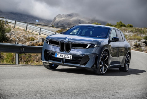 BMW iX3 Sabet Dua Gelar Bergengsi World Car Awards 2026