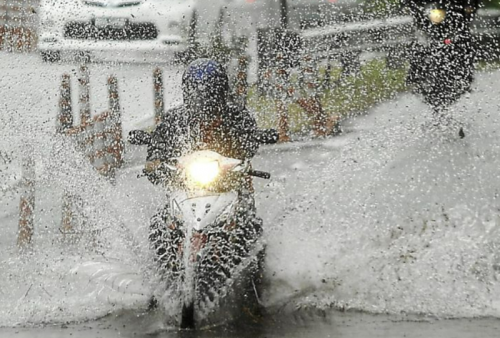 Ini Akibatnya Jika Anda Suka Menerjang Banjir