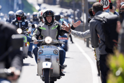 Rayakan Delapan Dekade, Vespa Gelar Hajatan Akbar di Roma Italia