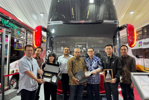 DCVI Serahkan Mercedes-Benz Bus ke Sejumlah PO di GIIAS 2026