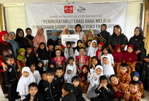 Dorong Literasi Anak, Hino CSR Bangun Saung Baca di Desa Ciwangi Purwakarta 