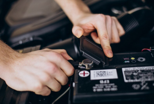 Terbukti! 5 Faktor Penting ini Bisa Menentukan Umur Pakai Aki Mobil Lebih Panjang, Cekidot Sob!