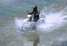 Trik Mudah Cara Menyeberangi Sungai dengan Motor Trail