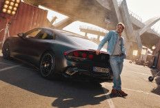 Mercedes-AMG Perkenalkan GT 4-Door Coupé Terbaru Lewat Kampanye Global 'TOO HARD TO RESIST'