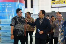 Wamenperin Faisol Riza Sambangi Booth GAC di GIIAS Surabaya 2026, Tiga Mobil Listrik Ini Jadi Sorotan