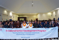 Dukung Lulusan Siap Kerja, Toyota Donasikan Mesin ke Dua SMK di Bali